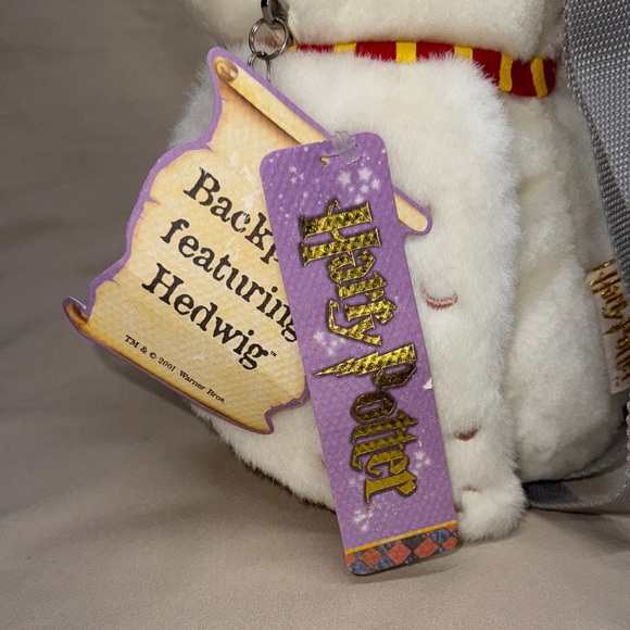 Warner Bros. Hedwig Plush with Red and Yellow Accents Back Pack NWT - Picture 4 of 11